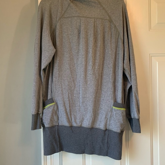 Lululemon Women's gray sweater - Picture 6 of 7